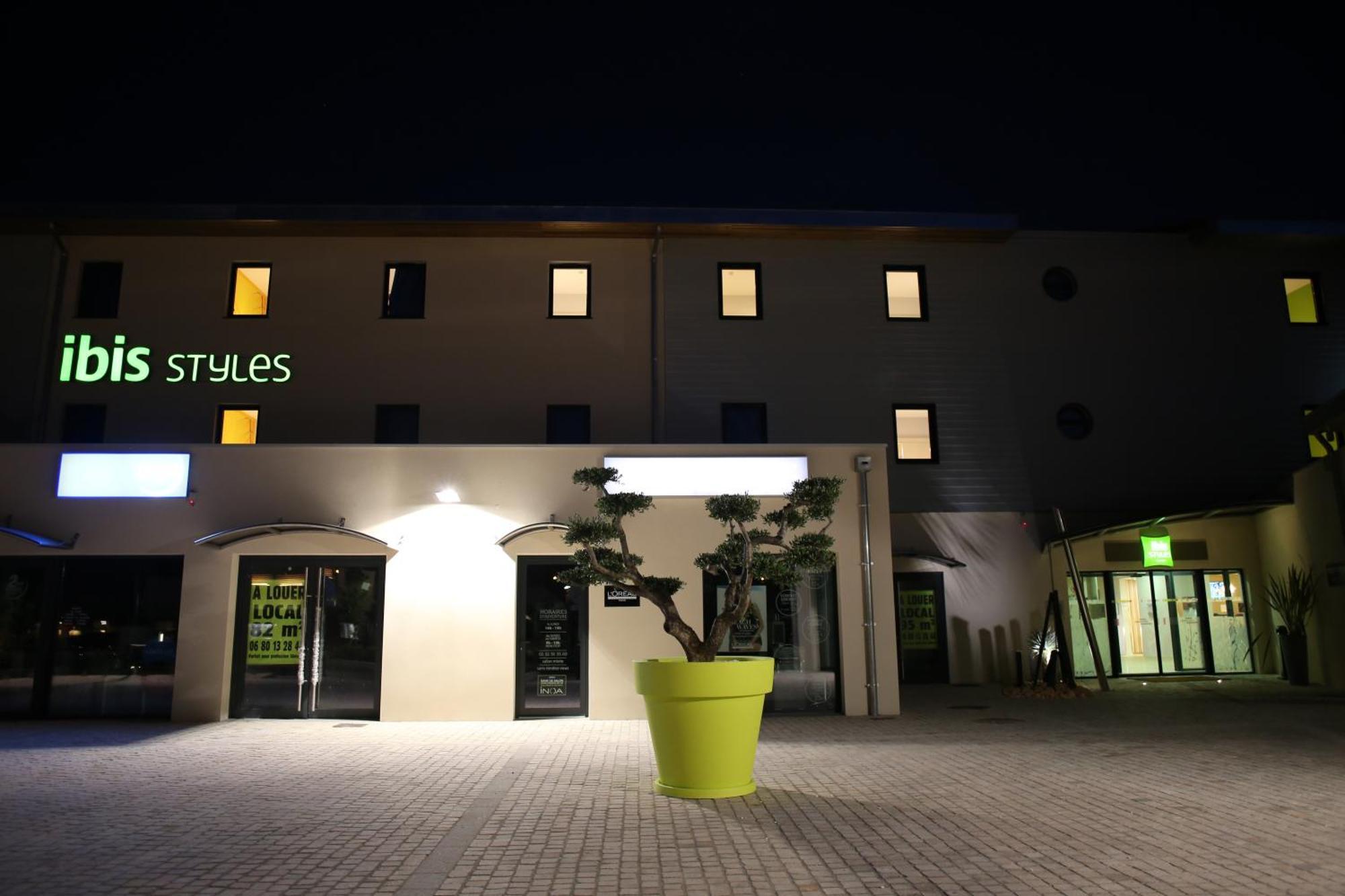 Ibis Styles Villeneuve Sur Lot Luaran gambar