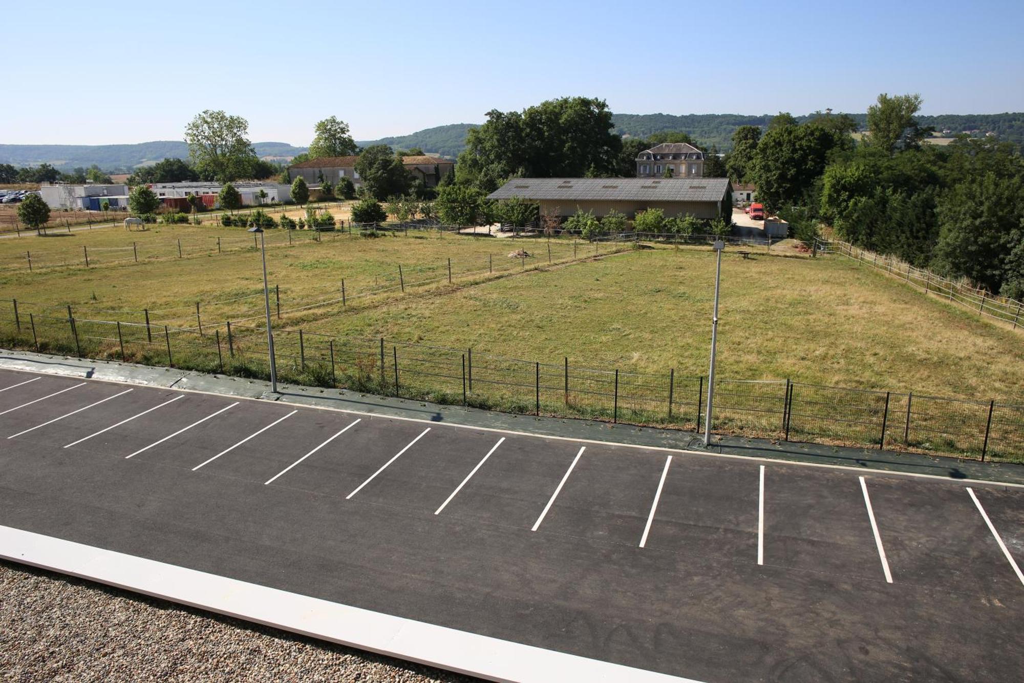 Ibis Styles Villeneuve Sur Lot Luaran gambar